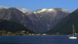 www.visitbalestrand.com